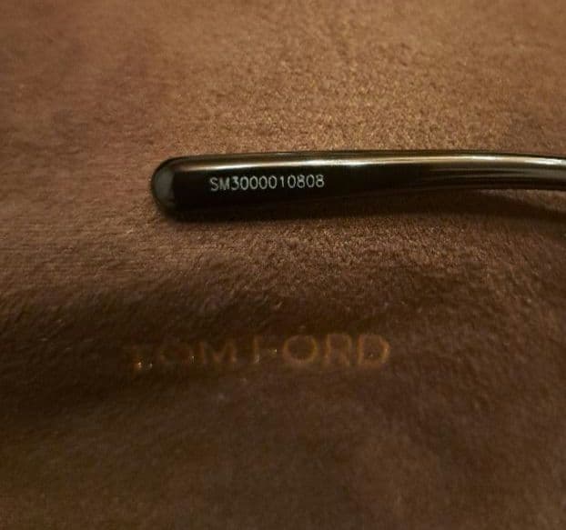 美品 TOM FORD サングラス TF5725-D-B 001 トムフォード