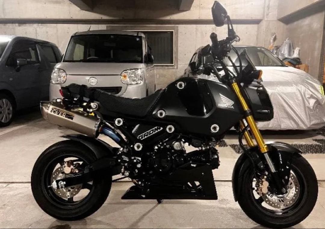 ビーコムビー GROM　グロム　JC92　ローダウンタックロールシート