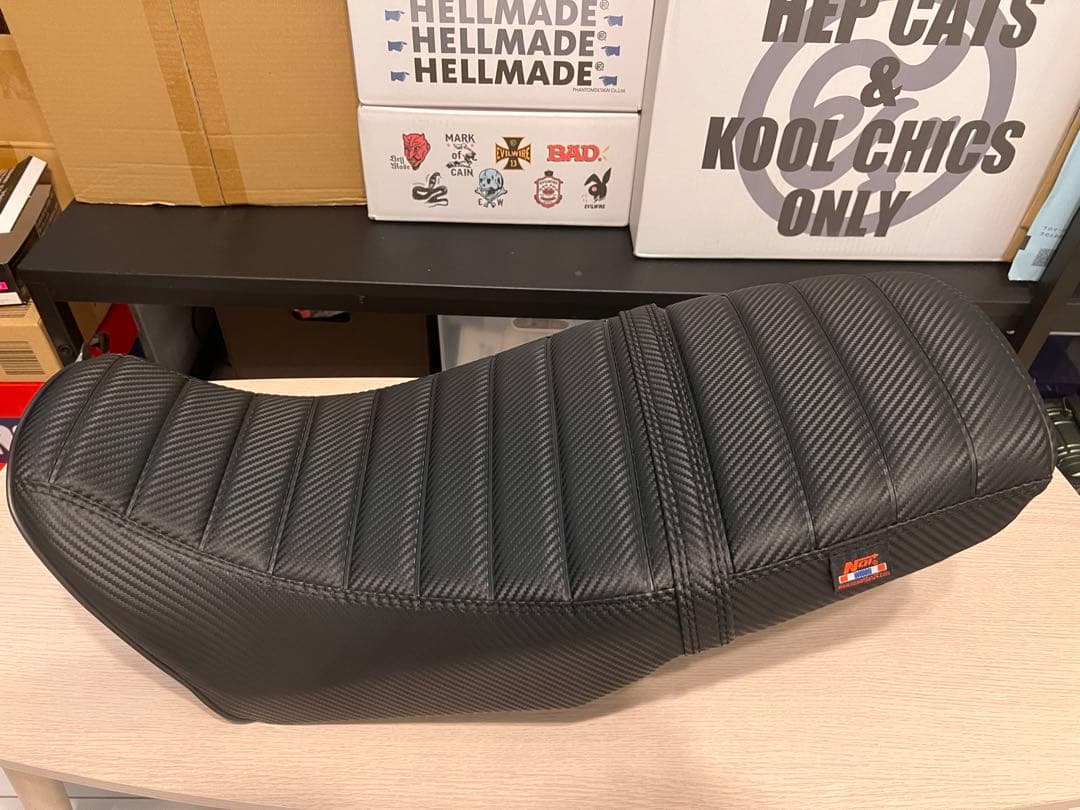 ビーコムビー GROM　グロム　JC92　ローダウンタックロールシート