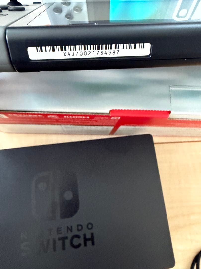 Nintendo Switch 本体 + 付属品　SDカード付き