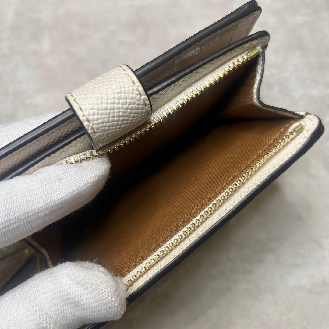 新品同様✨COACH 花柄装飾 二つ折り財布
