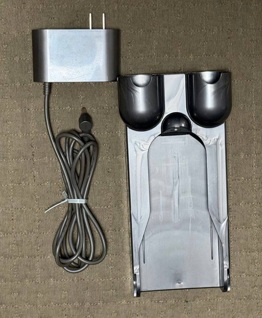 dyson cyclone v10 fluffy ダイソン サイクロン 掃除機