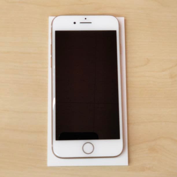 iPhone8 64G　未使用　ゴールド
