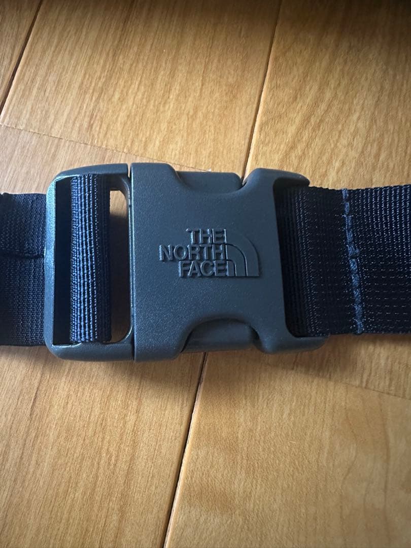 【極美品】THE NORTH FACE ボディバッグ　花柄ボタニカル柄　廃盤商品
