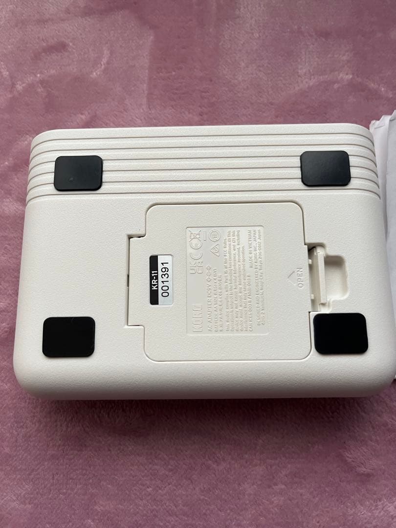 美品 KORG KR11 リズムマシーン　ドラム　スピーカー内蔵