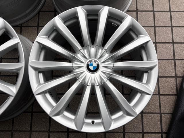  7シリーズ(G11,G12)750i 純正 Vスポーク620