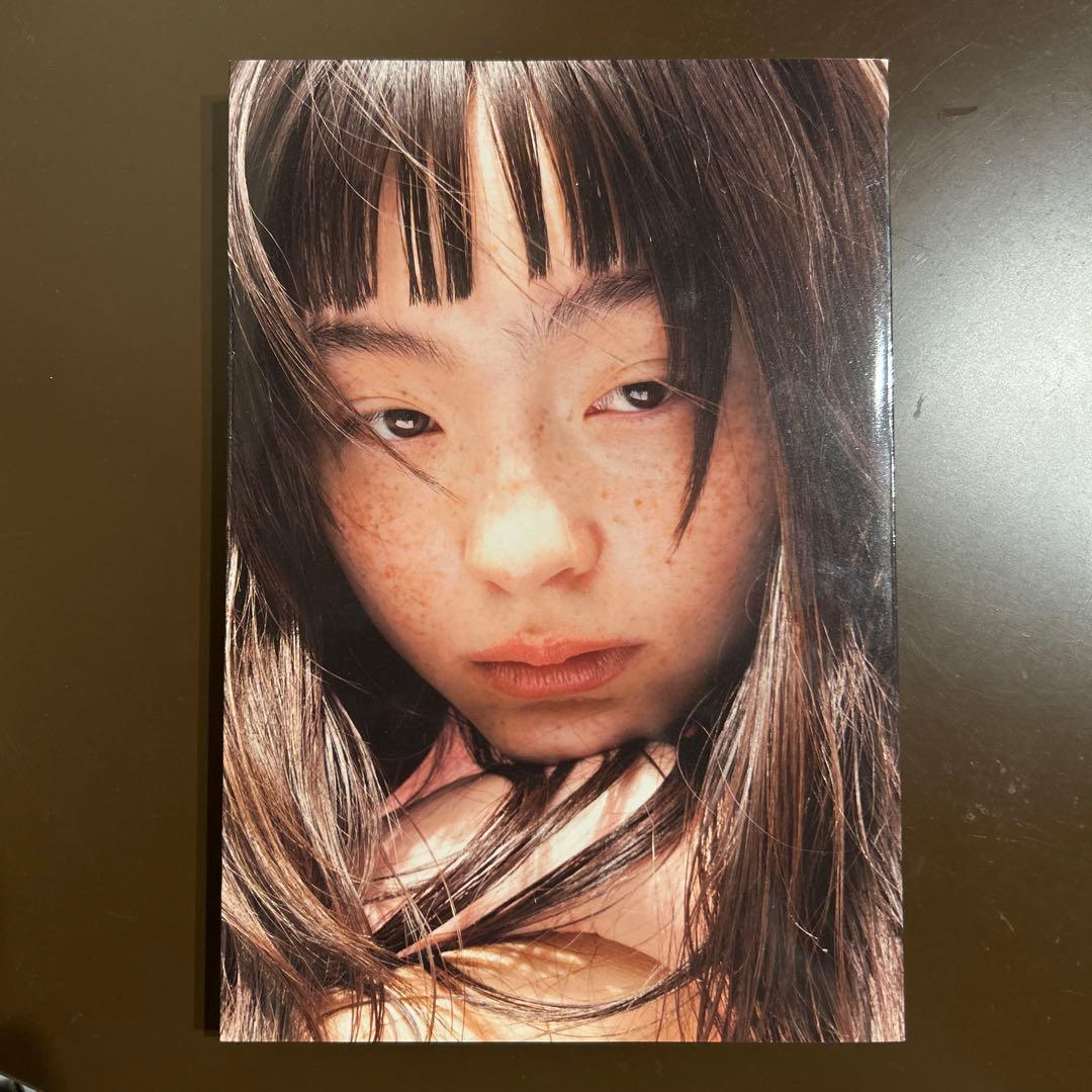 モトーラ世理奈 せりなが by Serena Motola サイン入り