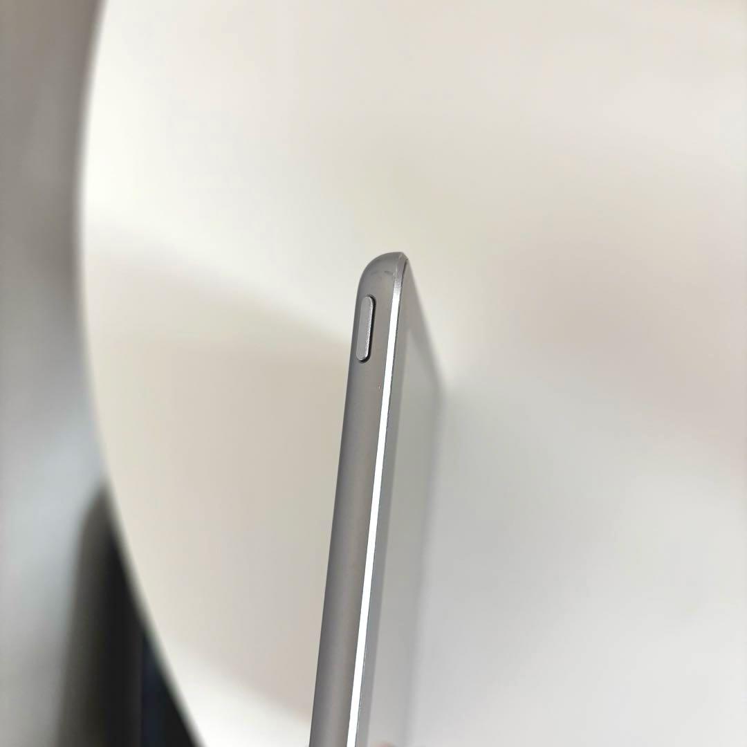 iPad 第6世代 128GB Wi-Fi スペースグレイ