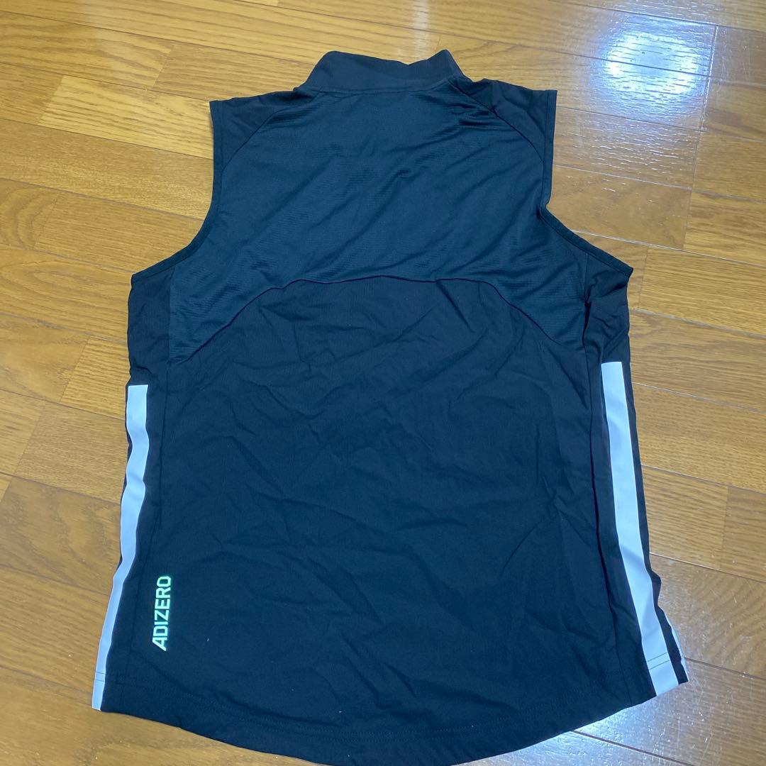 adidasランニングベスト