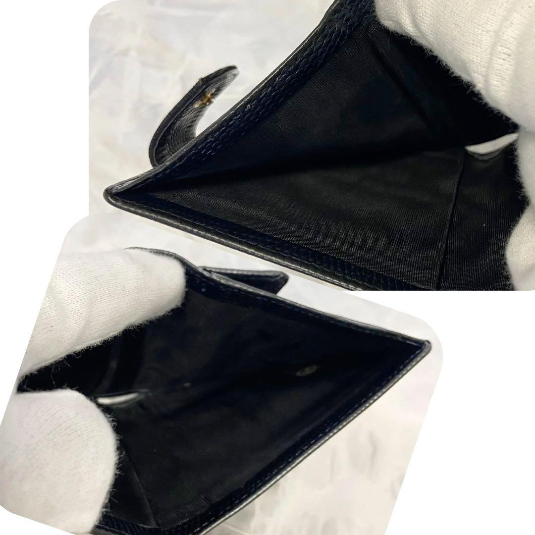 【良品】 Salvatore Ferragamo 黒 二つ折り財布 ゴールド金具