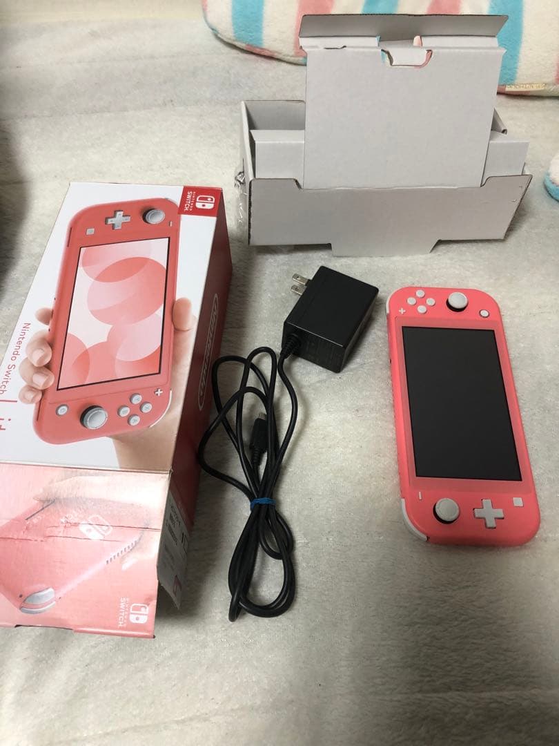 Nintendo Switch Lite コーラル　ジャンク