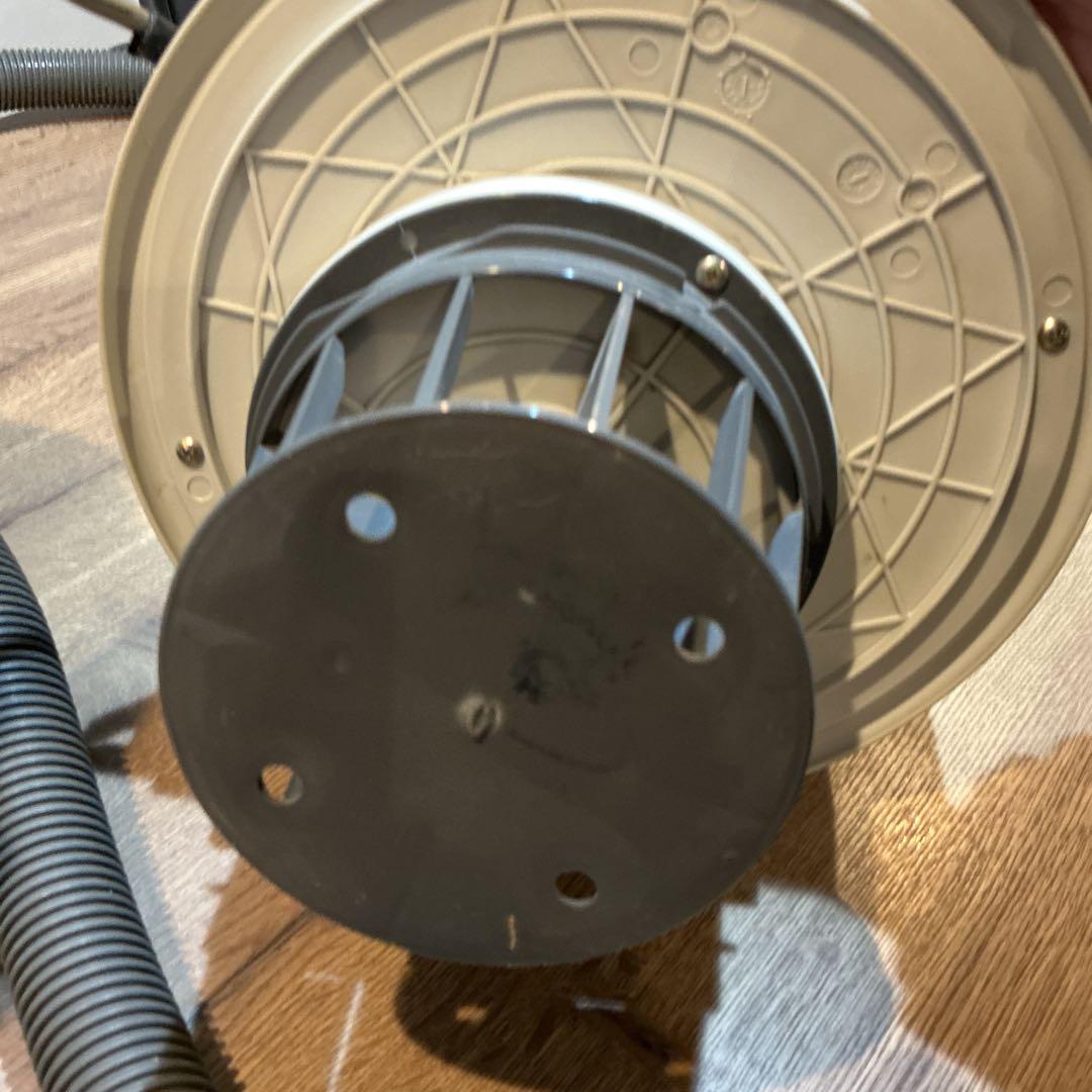 r【動作確認済み】乾湿両用 バキュームクリーナー