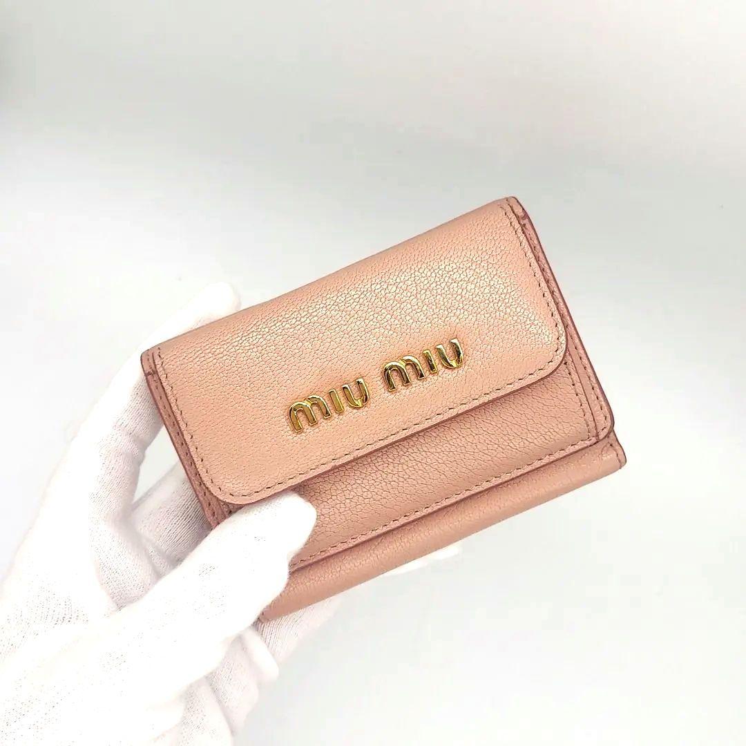 【もか】MIUMIU 三つ折り財布 コンパクトウォレット ゴールドロゴ