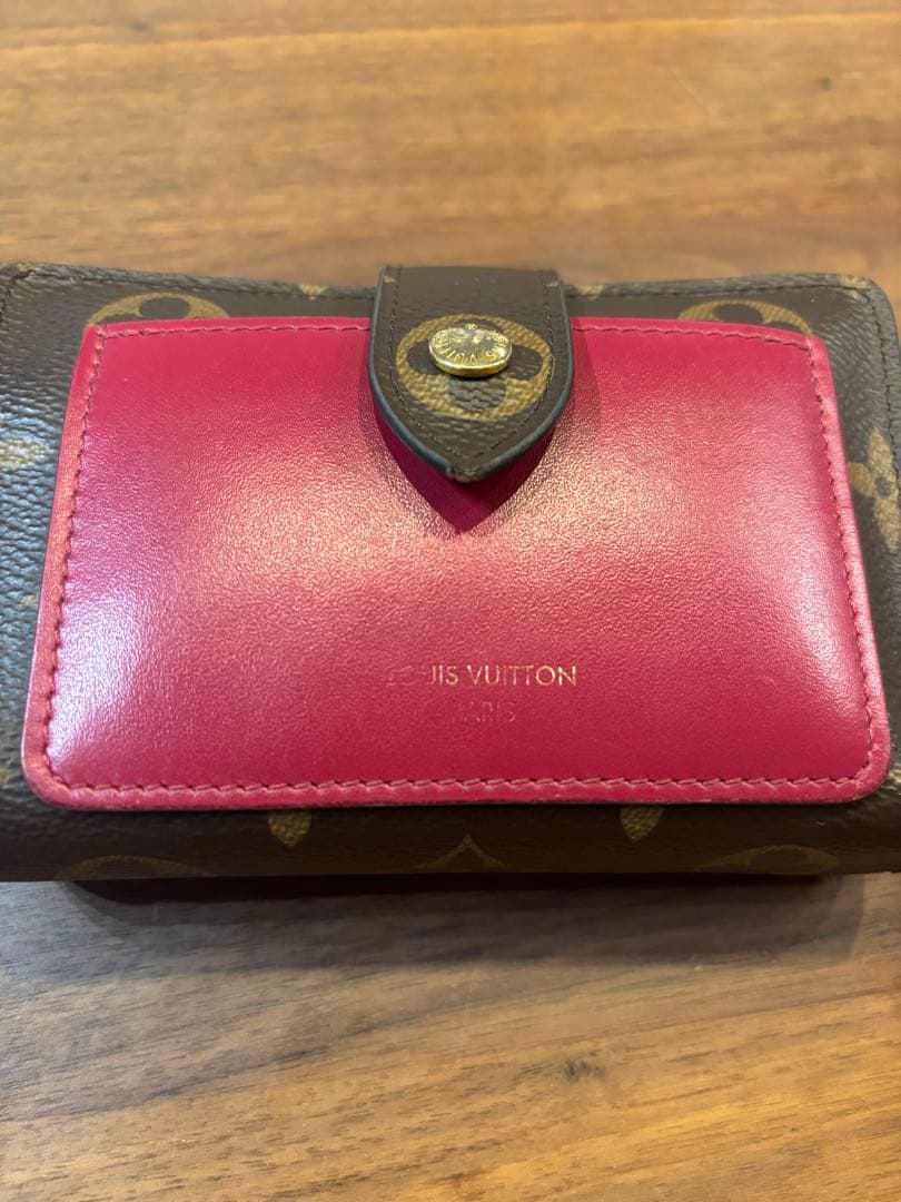 LOUIS VUITTON ポルトフォイユ・ジュリエット