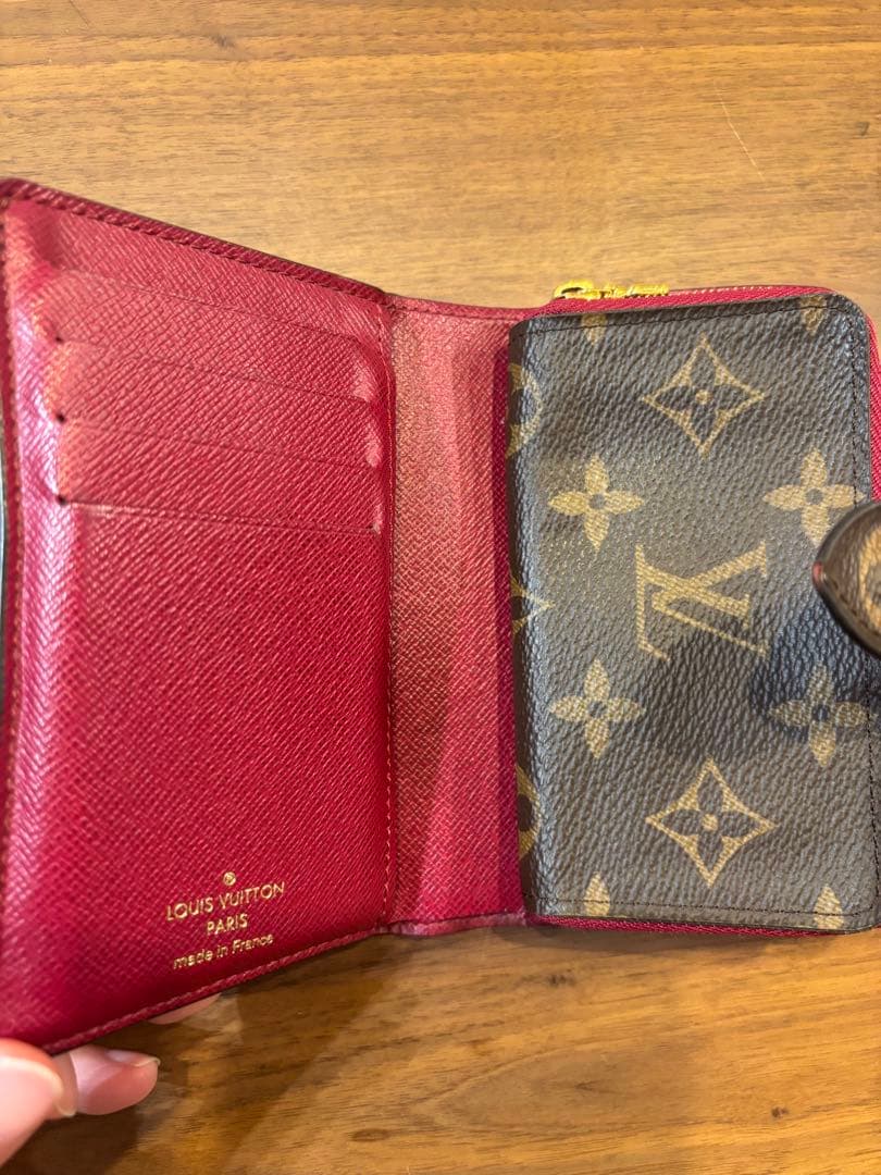 LOUIS VUITTON ポルトフォイユ・ジュリエット
