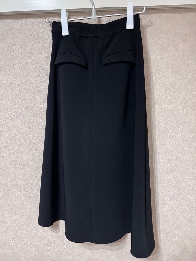 anuans スリットスカート