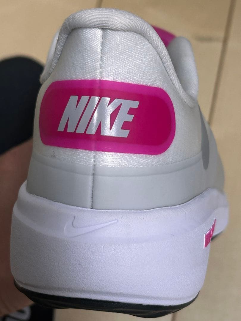 NIKE レディース ゴルフシューズ 23cm ホワイト ピンク スパイクレス