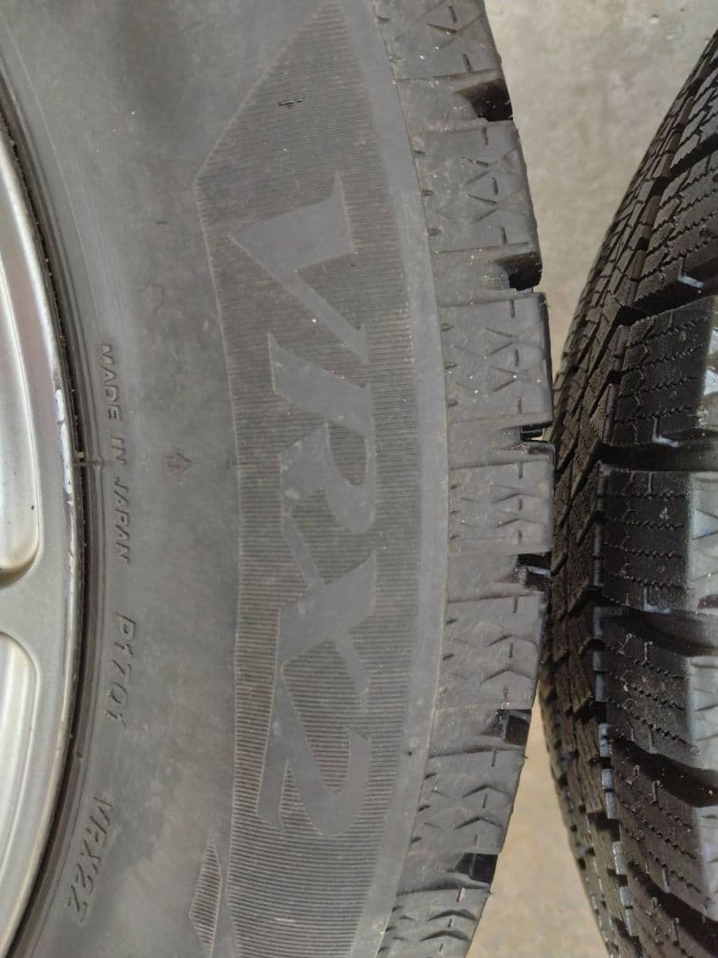 BLIZZAK VRX2 スタッドレスタイヤ4本205/55R16