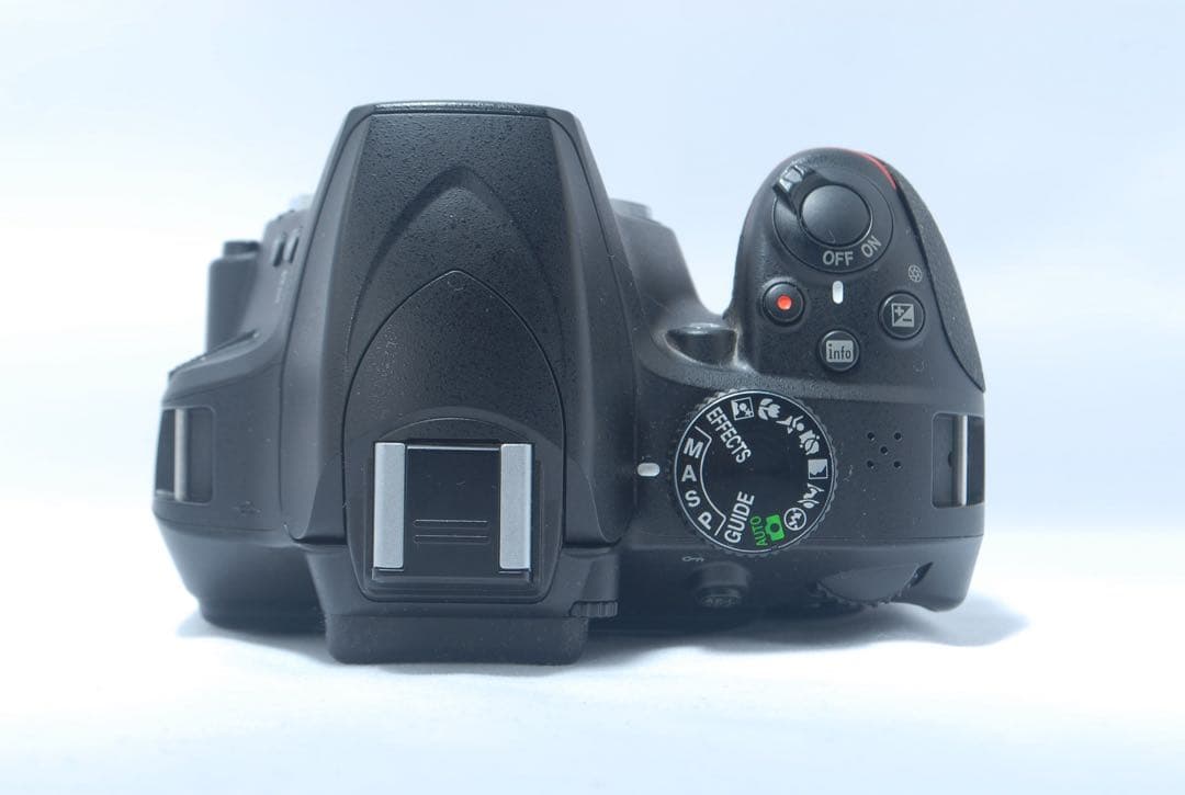 Nikon D3400☘️Bluetooth転送対応☘️バッテリー長持ち☘️美品