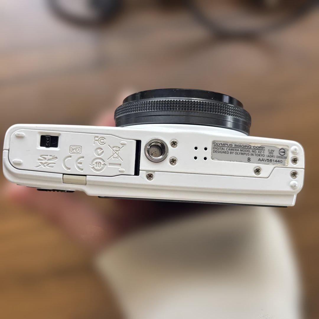 OLYMPUS XZ-1 デジタルカメラ