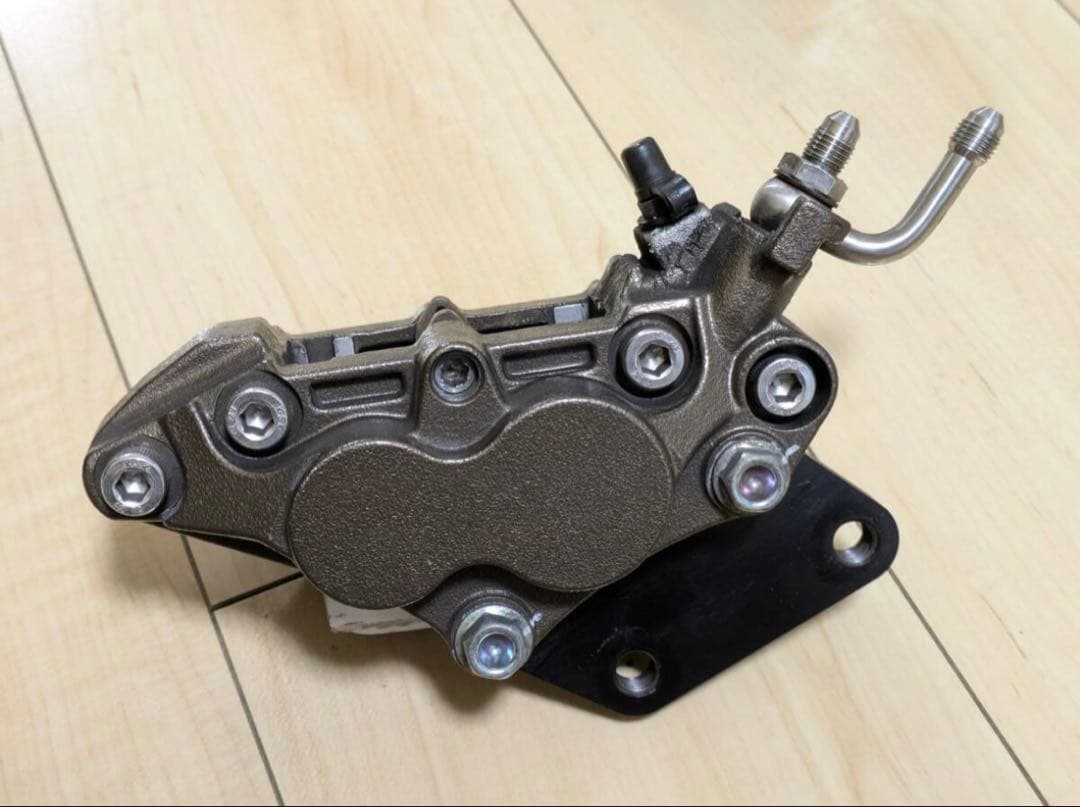 ゼファー750フロント4potキャリパー塗装品