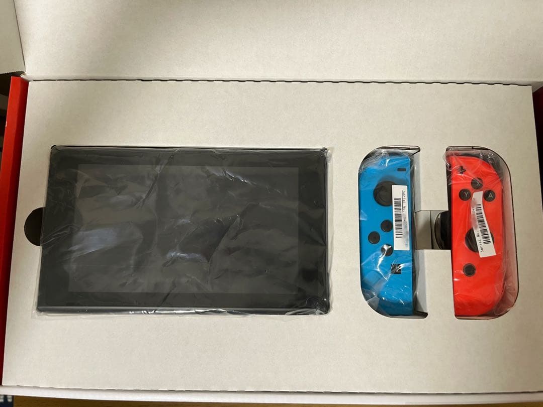 Nintendo Switch 本体【まとめ買い可能】