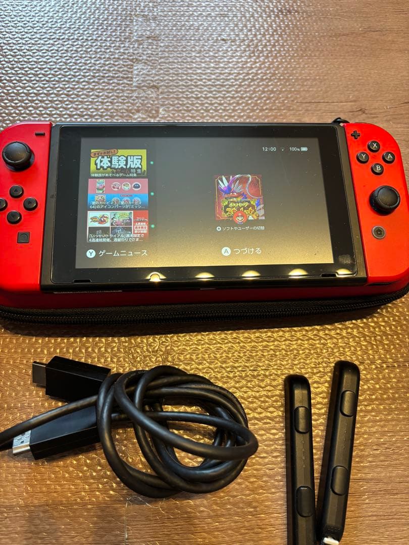 Nintendo Switch レッド 本体 + ケース + 付属品