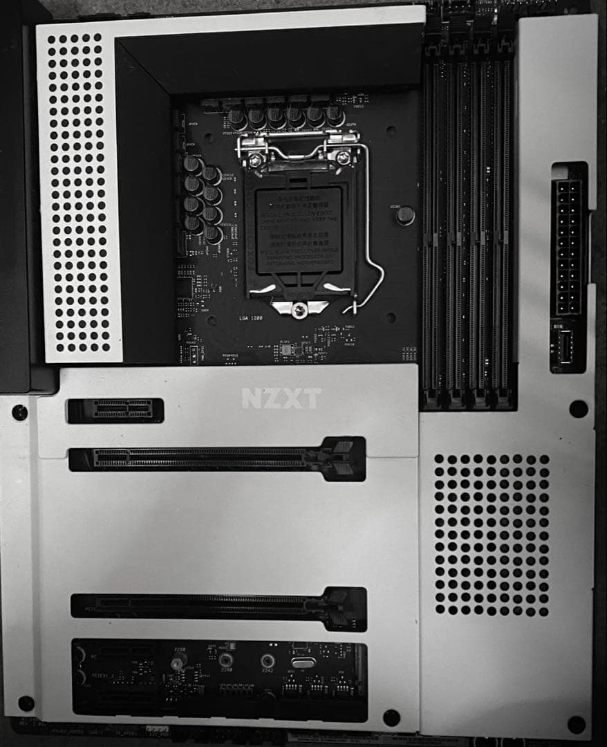 NZXT N7 Z490 ATX マザーボード