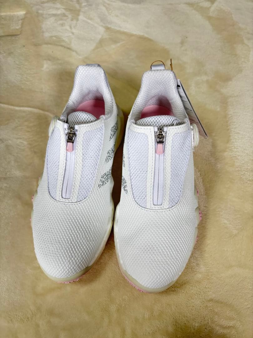 新品未使用　adidas ゴルフシューズ 23.5cm