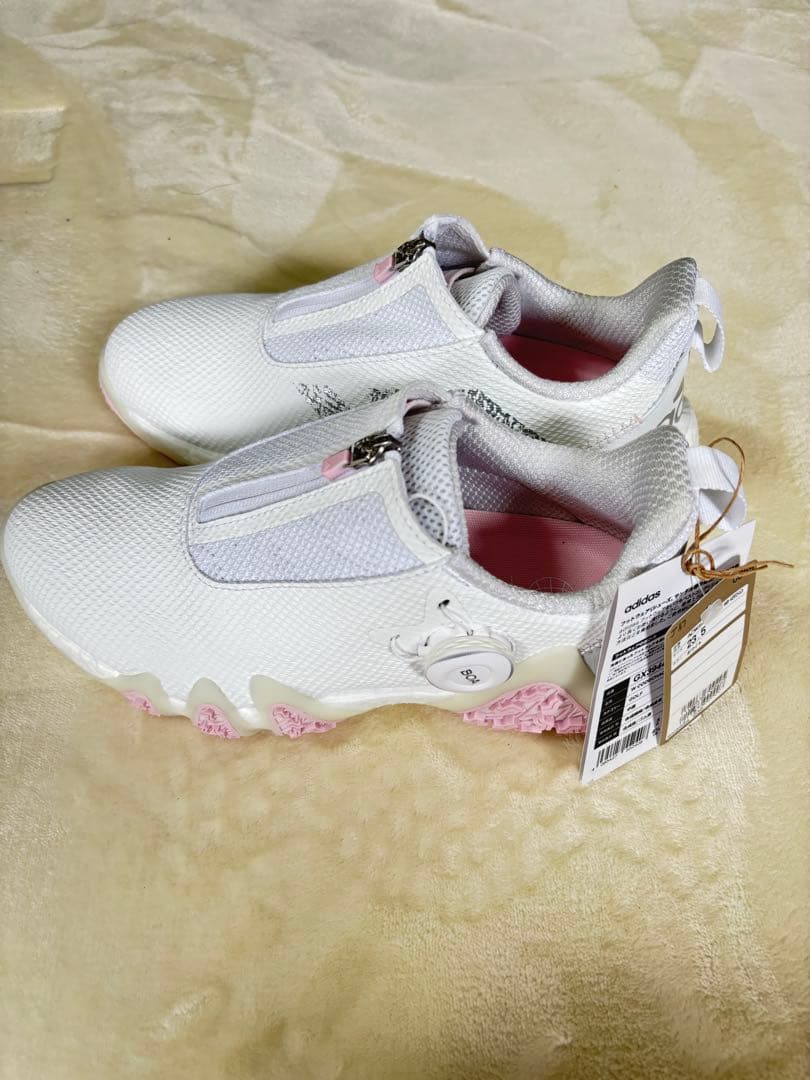新品未使用　adidas ゴルフシューズ 23.5cm