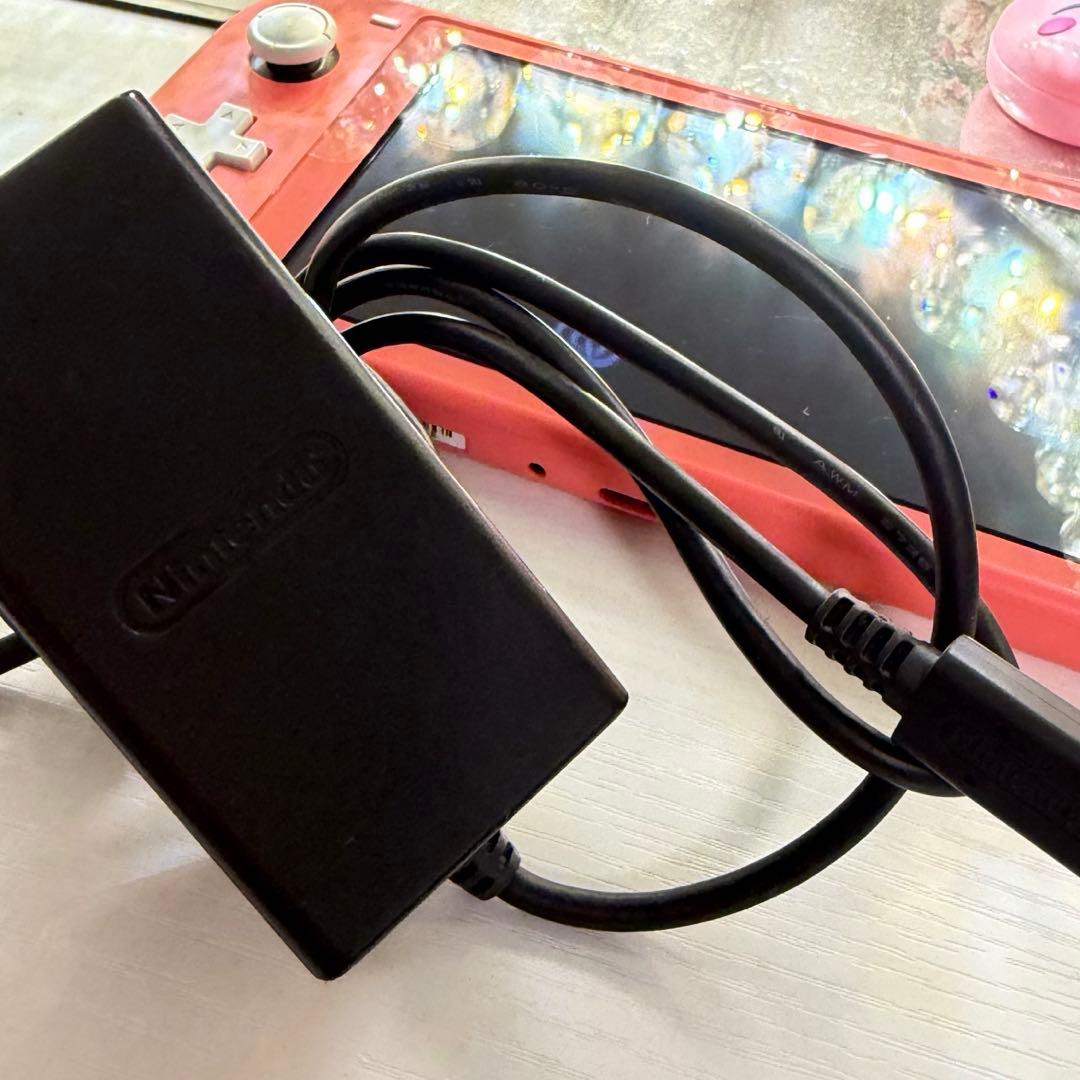 Nintendo Switch Liteコーラル　本体　電源アダプタ付き