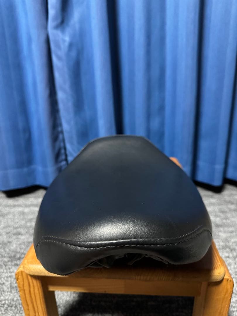 良品 ハーレー スポーツスター 〜2003 バッドランダーシート カスタムシート