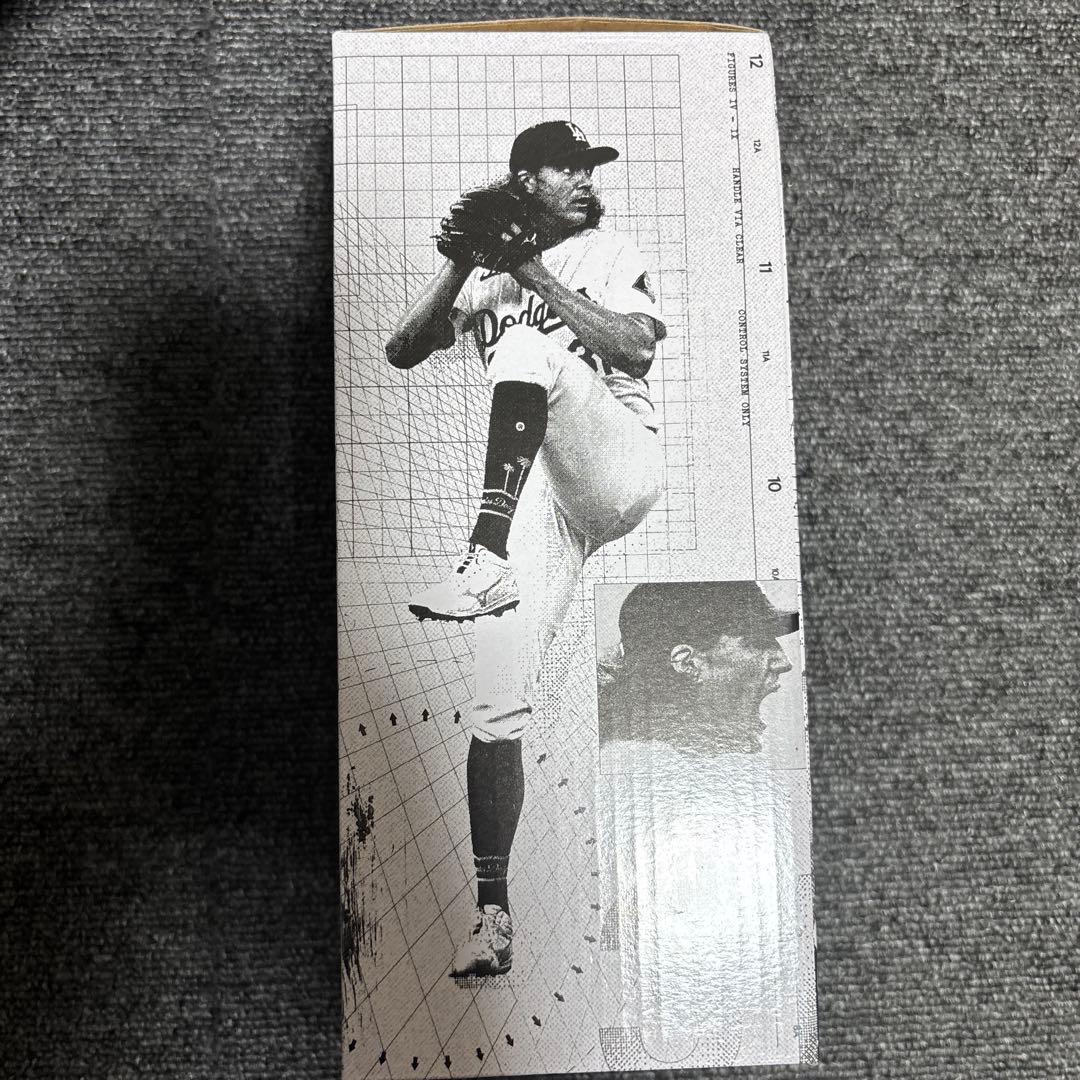 テイラーグラスノー　ボブルヘッド