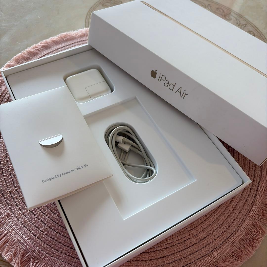 iPad Air 2 Wi-Fi モデル ゴールド 32GB【本体+付属品】