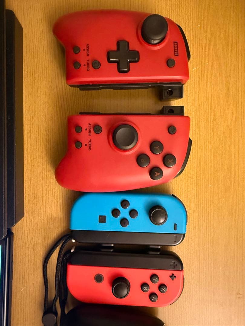 任天堂Switch有機ELモデル ジョイコン HORI
