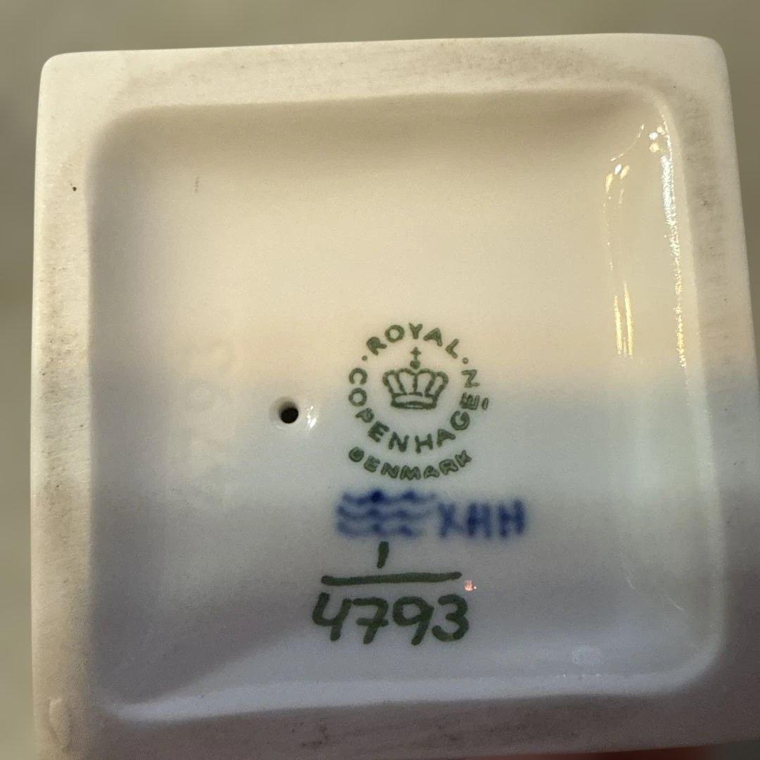   4793 陶器の人形