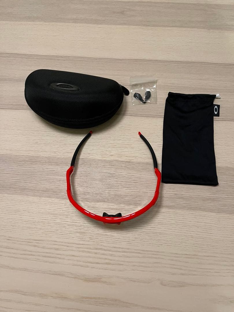 Oakley スポーツサングラス レッド/ブラック