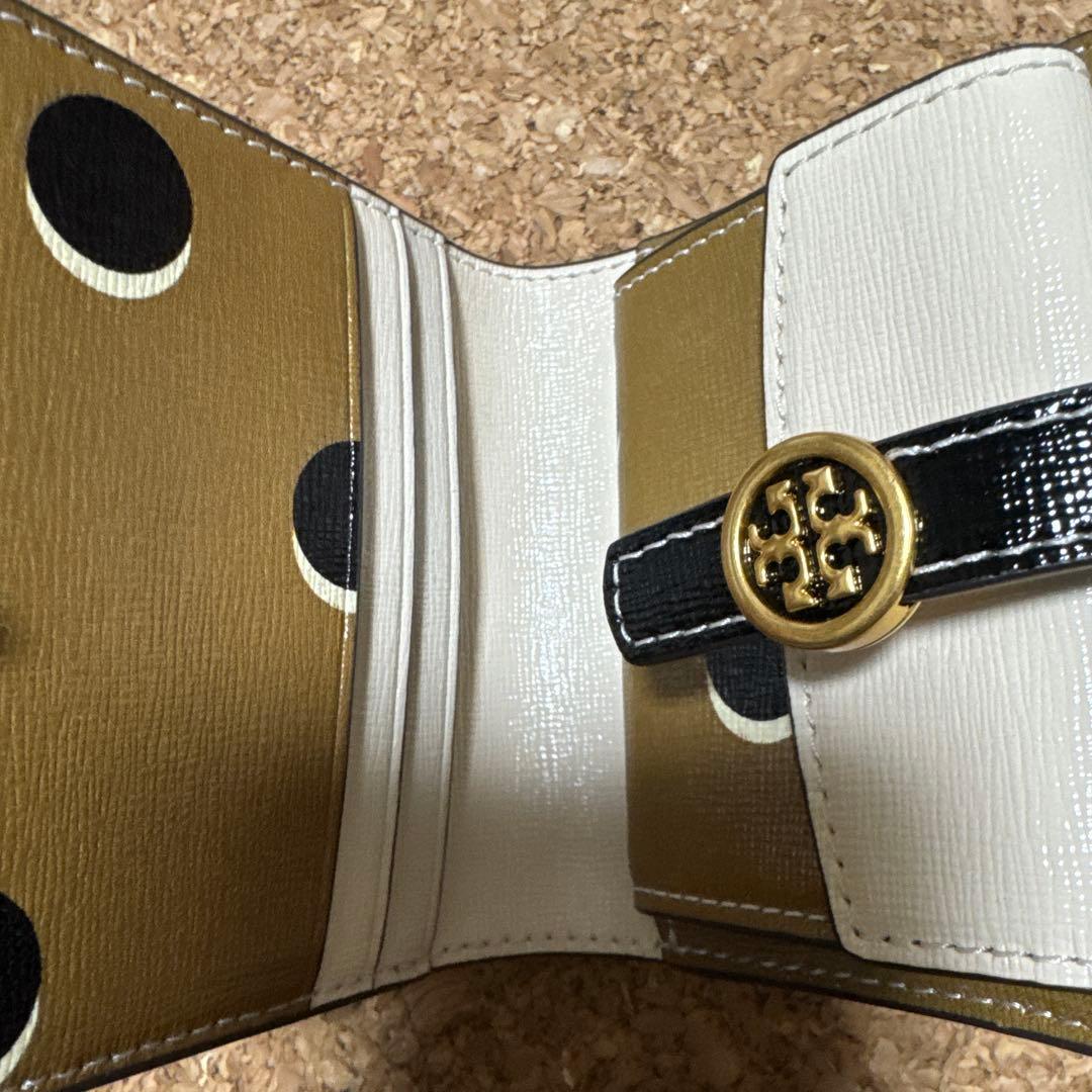 セール中✨Tory Burch二つ折財布　トリーバーチ　ドット　ウォレット　水玉