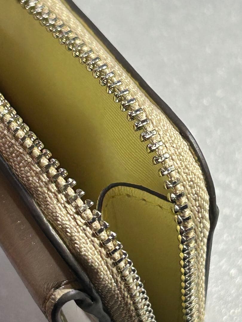 Tory Burch　Tモノグラム ジップミニ財布、カードケース