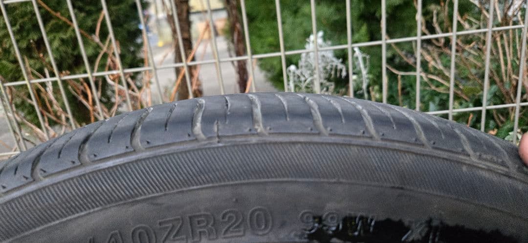 WINRUNウィンラン245/40/R20 2本セット25年製　バリ山送料込み
