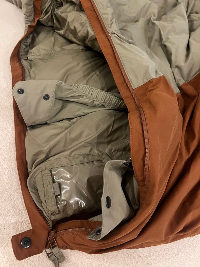 美品　BURTON スノーボードジャケット Mサイズ カモフラージュ