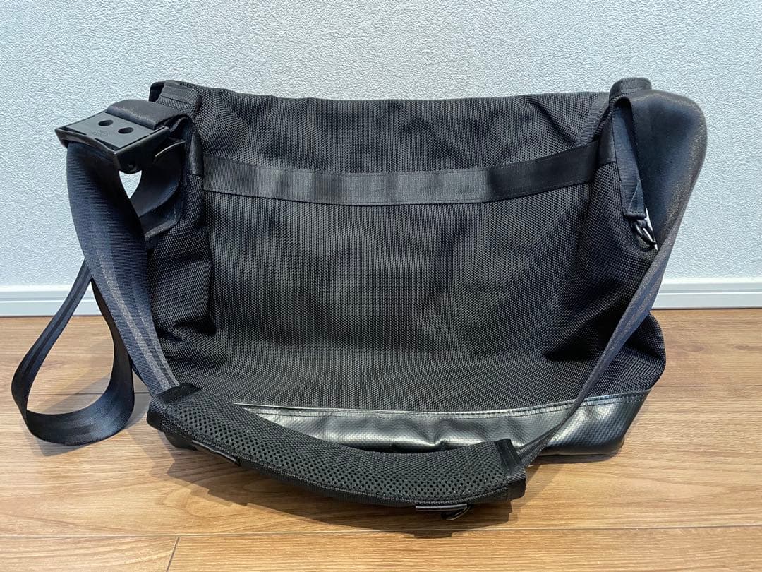 PORTER HEAT ブラック メッセンジャーバッグ L ナイロン製