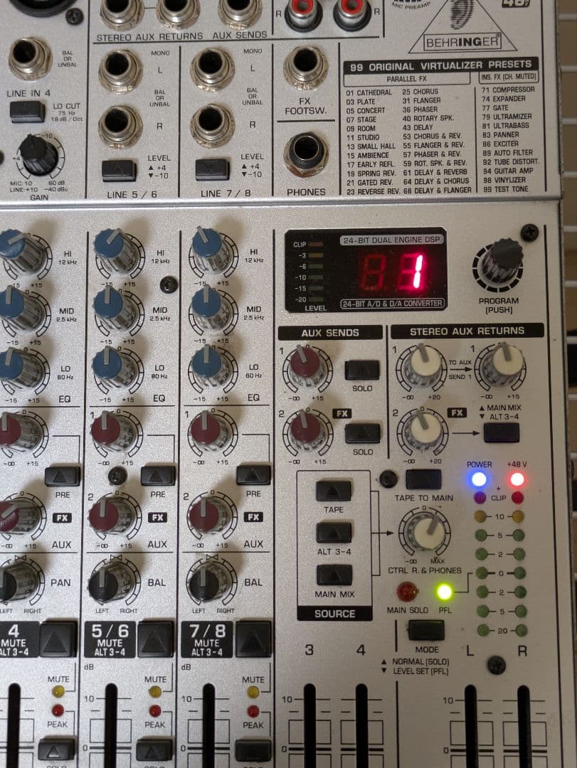 BEHRINGER UB1204-FX-PRO【通電確認のみ・ジャンク】