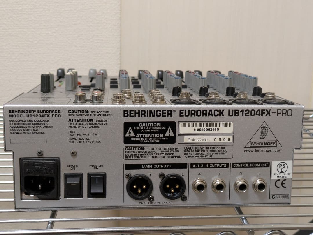 BEHRINGER UB1204-FX-PRO【通電確認のみ・ジャンク】