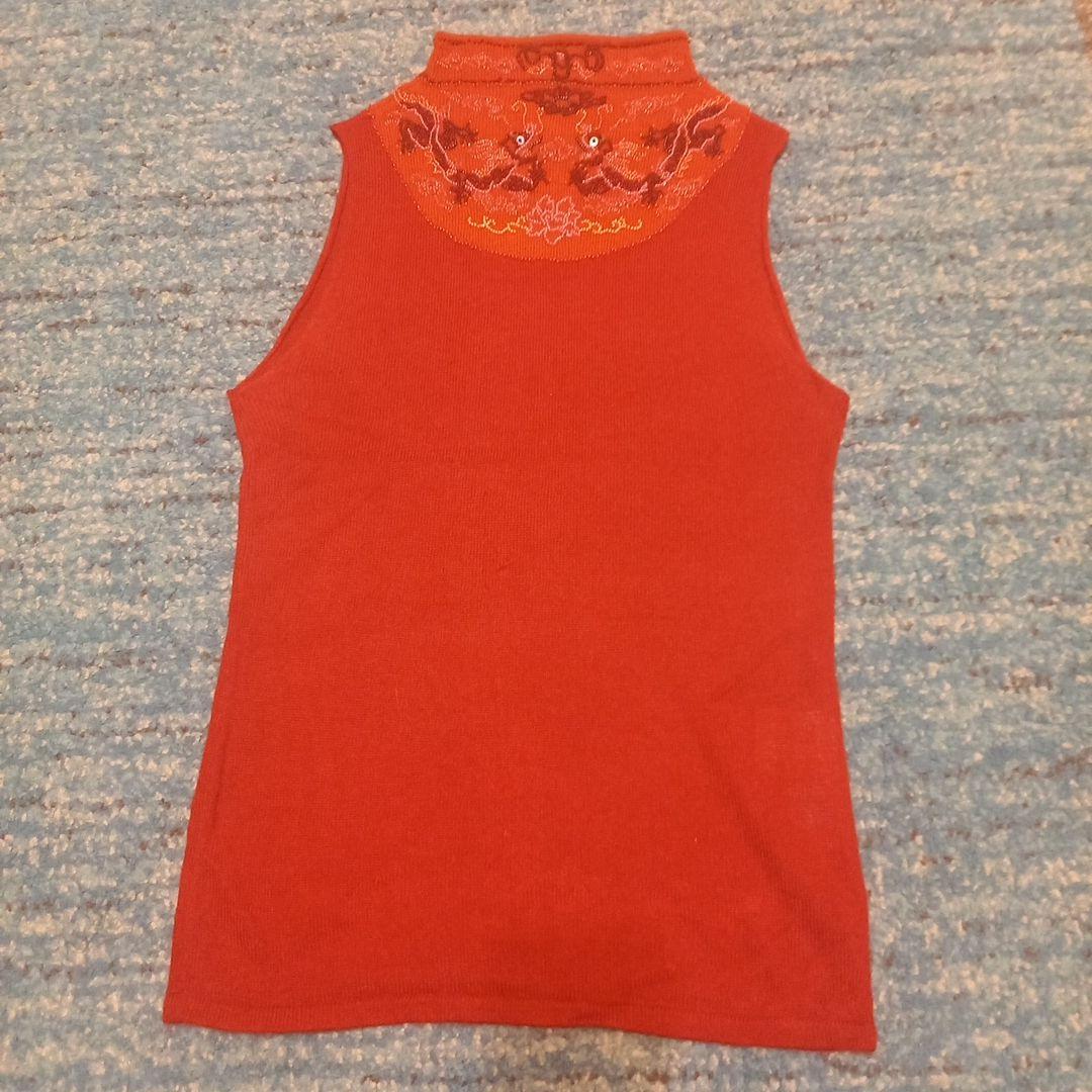 VIVIENNE TAM ドラゴンビーズ刺繍ニットアンサンブル