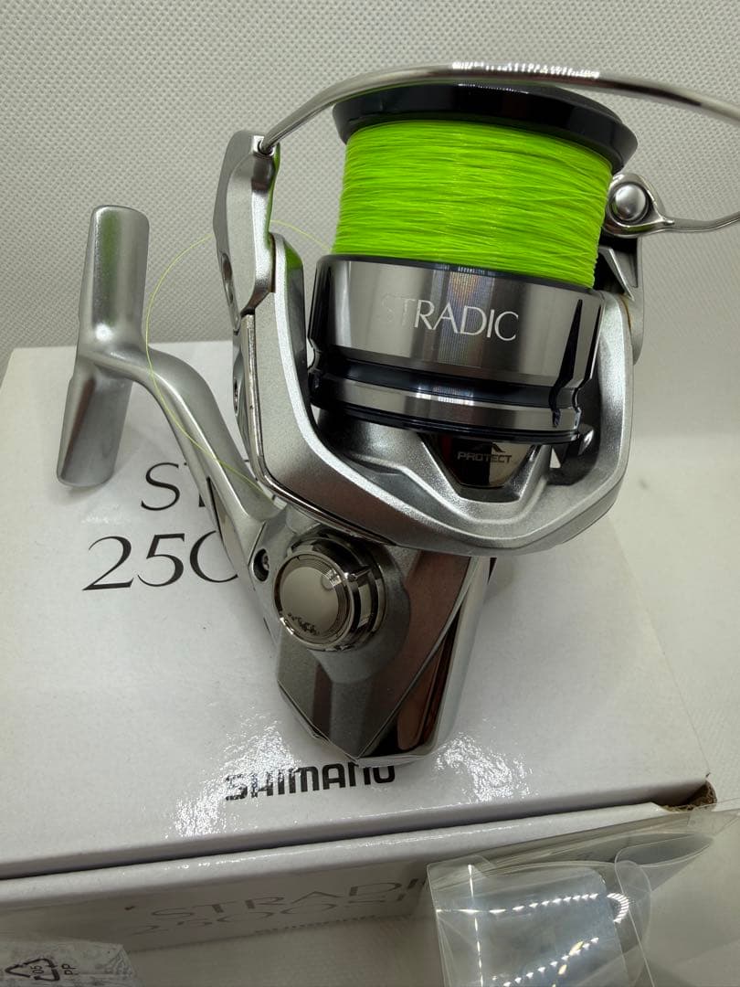 シマノ 19ストラディック 2500SHG 夢屋コルクノブ付き