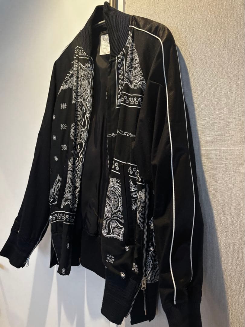 sacaiサカイ　バンダナプリント ボンバージャケット