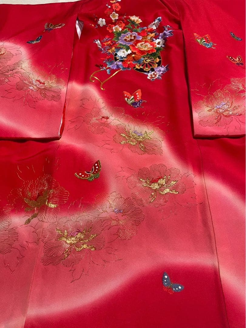 産着　お宮参り　女の子　正絹　総刺繍　金駒刺繍　半襟付き　長襦袢付き　赤　ピンク