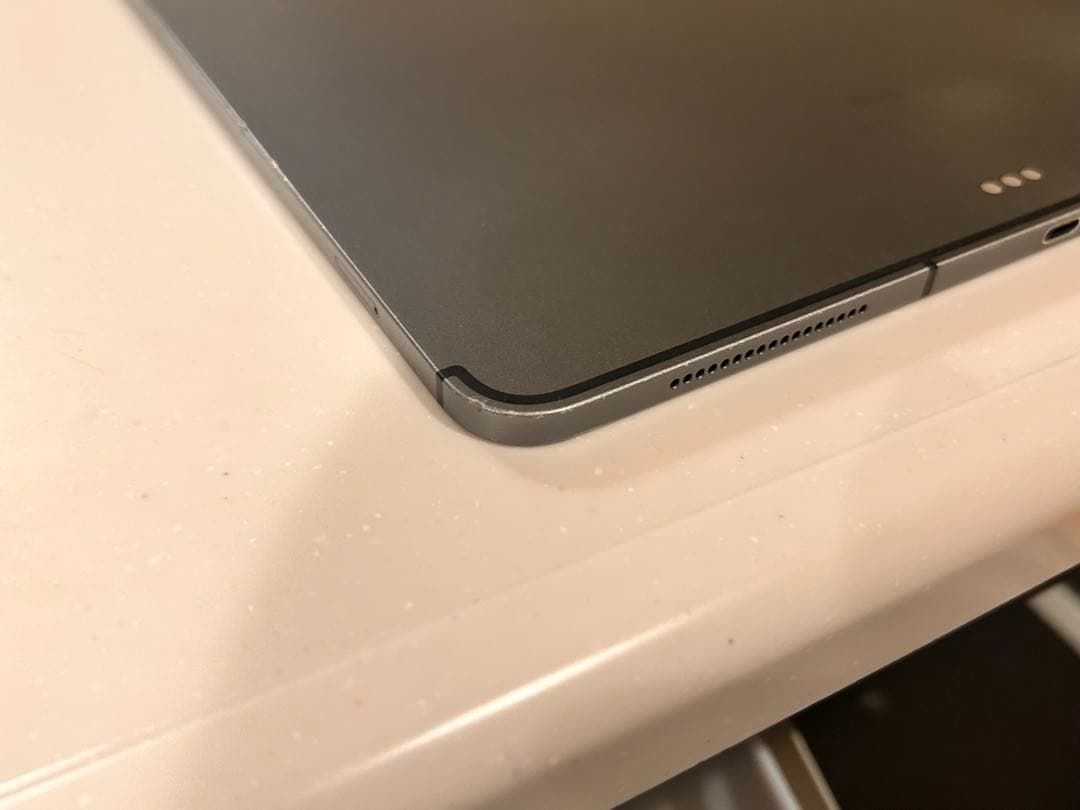 きく　Apple iPad 10.9インチ スペースグレー
