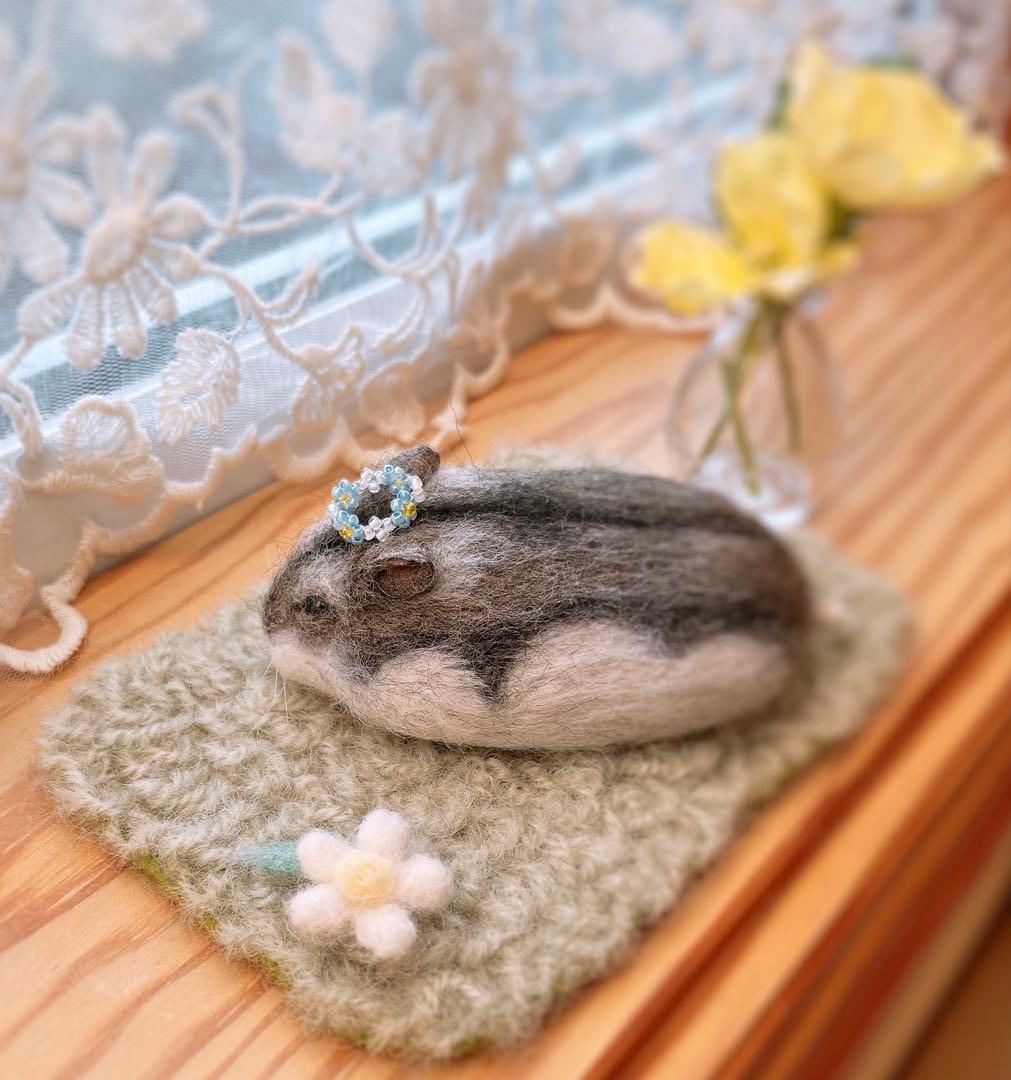 N　（羊毛フェルト　ハムスター）